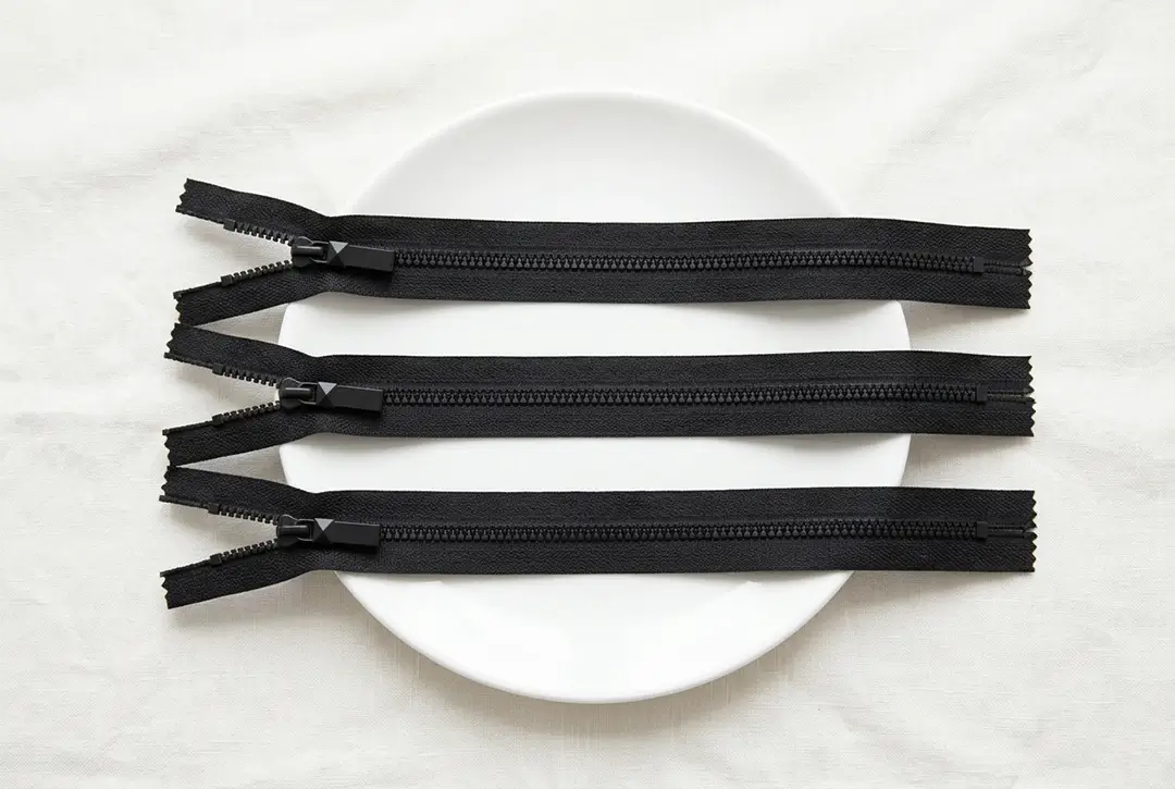 Zippers image 3